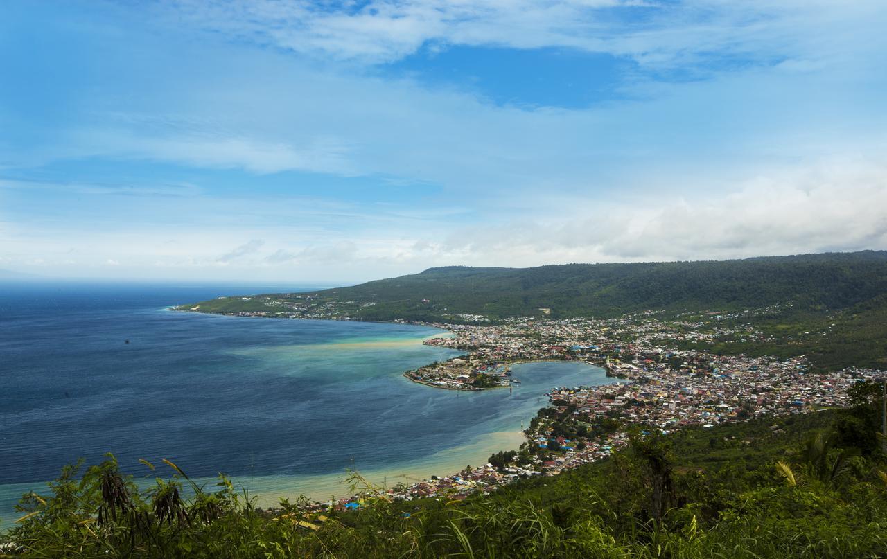 Hotel Santika Luwuk - Sulawesi Tengah Eksteriør billede