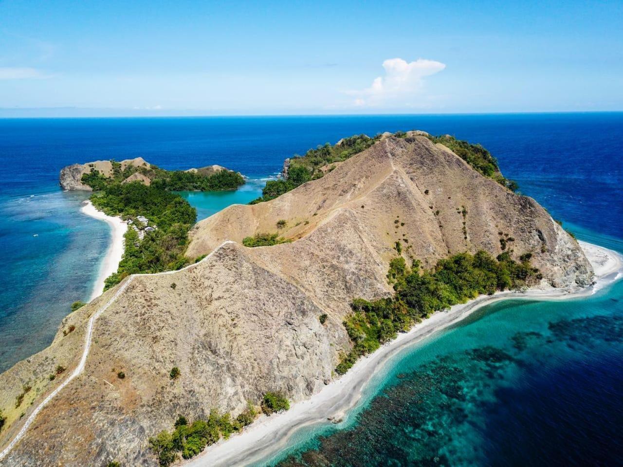 Hotel Santika Luwuk - Sulawesi Tengah Eksteriør billede